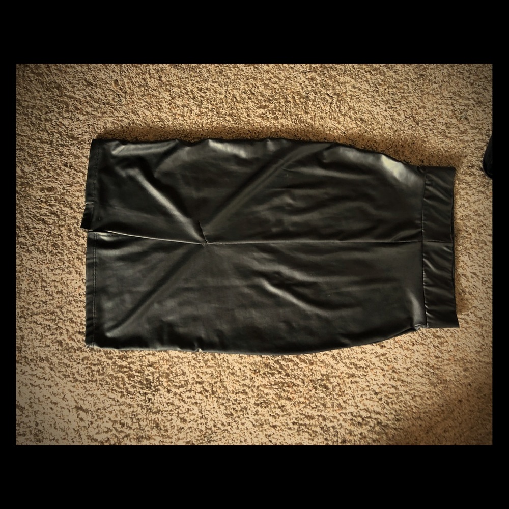 Pencil skirt